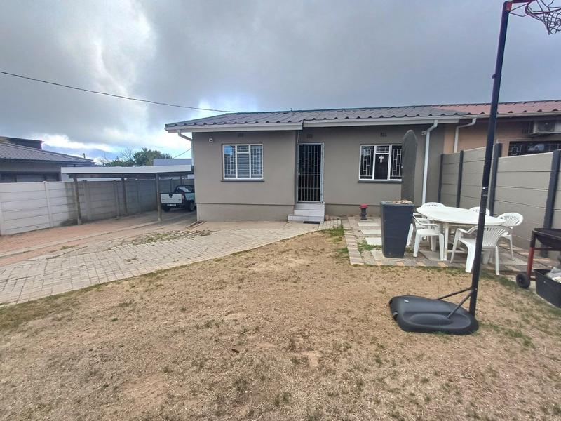 4 Bedroom Property for Sale in Da Nova Western Cape